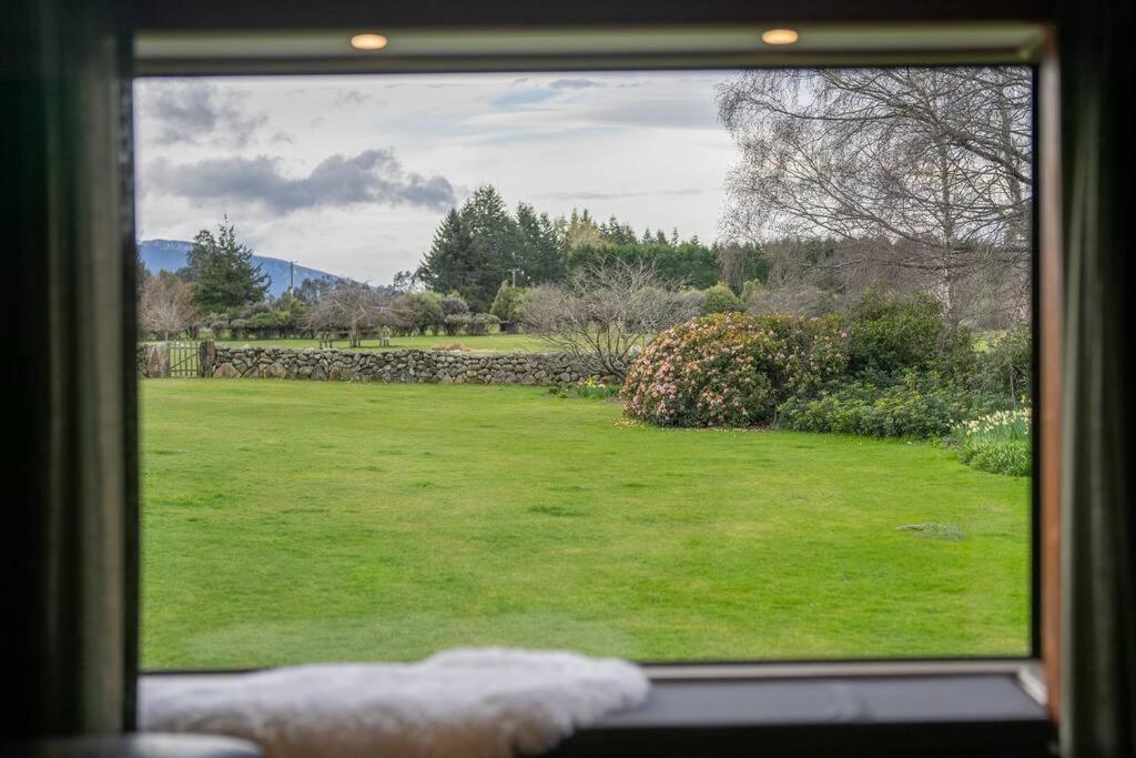 Te Anau Cottage ภายนอก รูปภาพ