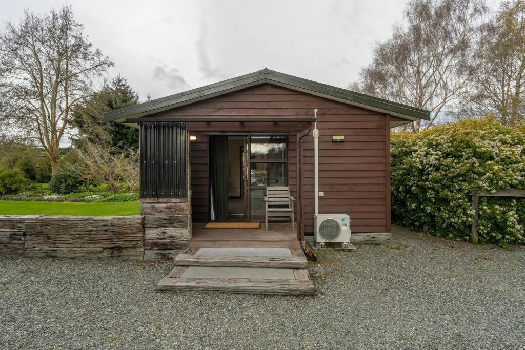 Te Anau Cottage ภายนอก รูปภาพ